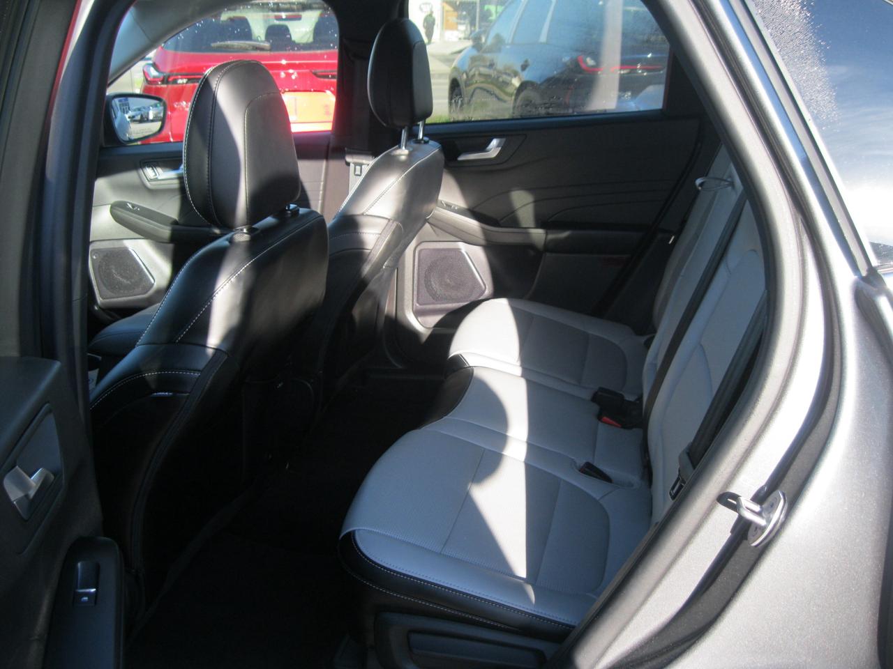 2024 Ford Escape Platinum 4dr All-Wheel Drive Photo