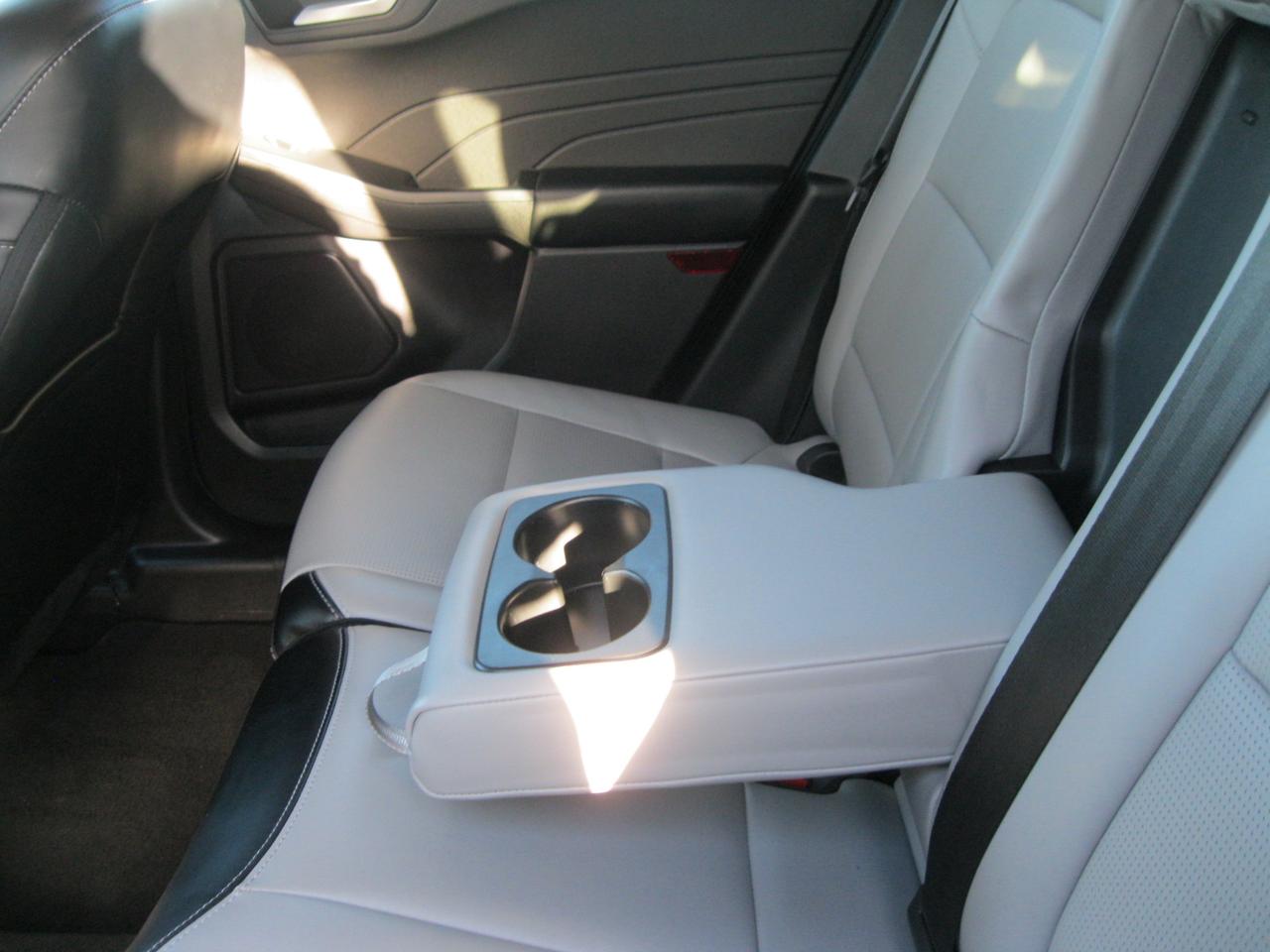 2024 Ford Escape Platinum 4dr All-Wheel Drive Photo