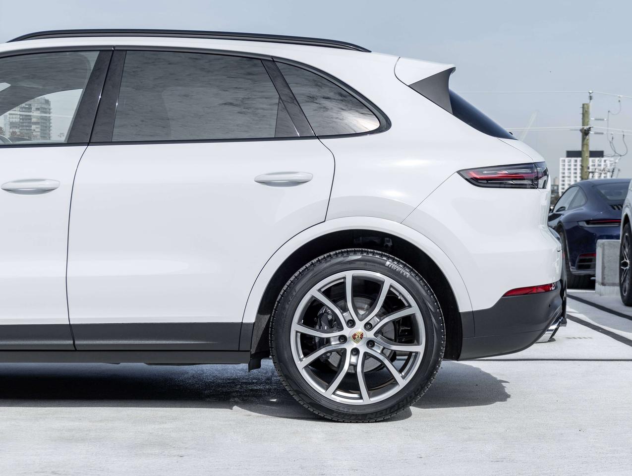 2023 Porsche Cayenne Low Kms   Adaptive Cruise   21" Wheels   CERTIFIED Photo