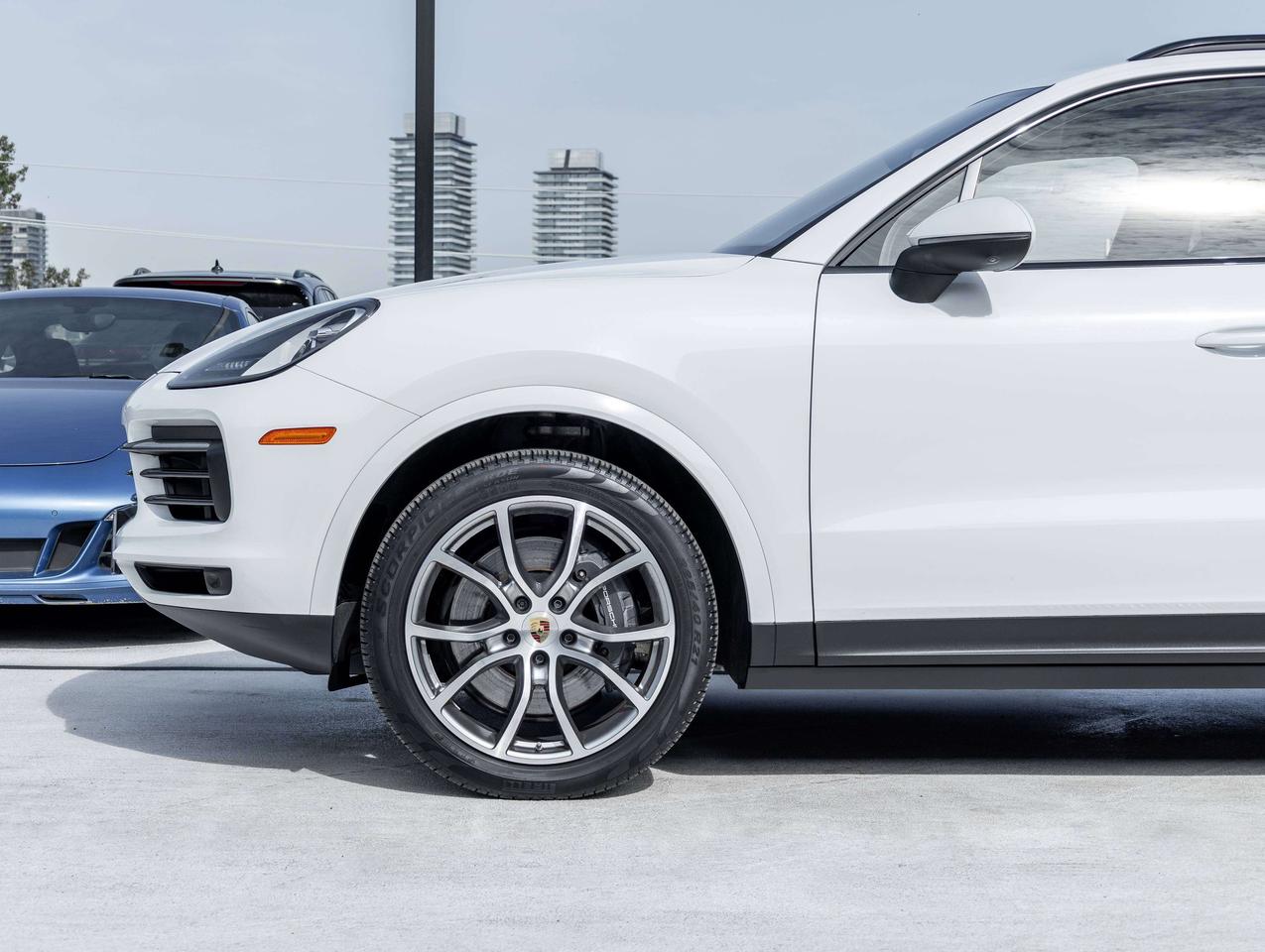 2023 Porsche Cayenne Low Kms   Adaptive Cruise   21" Wheels   CERTIFIED Photo
