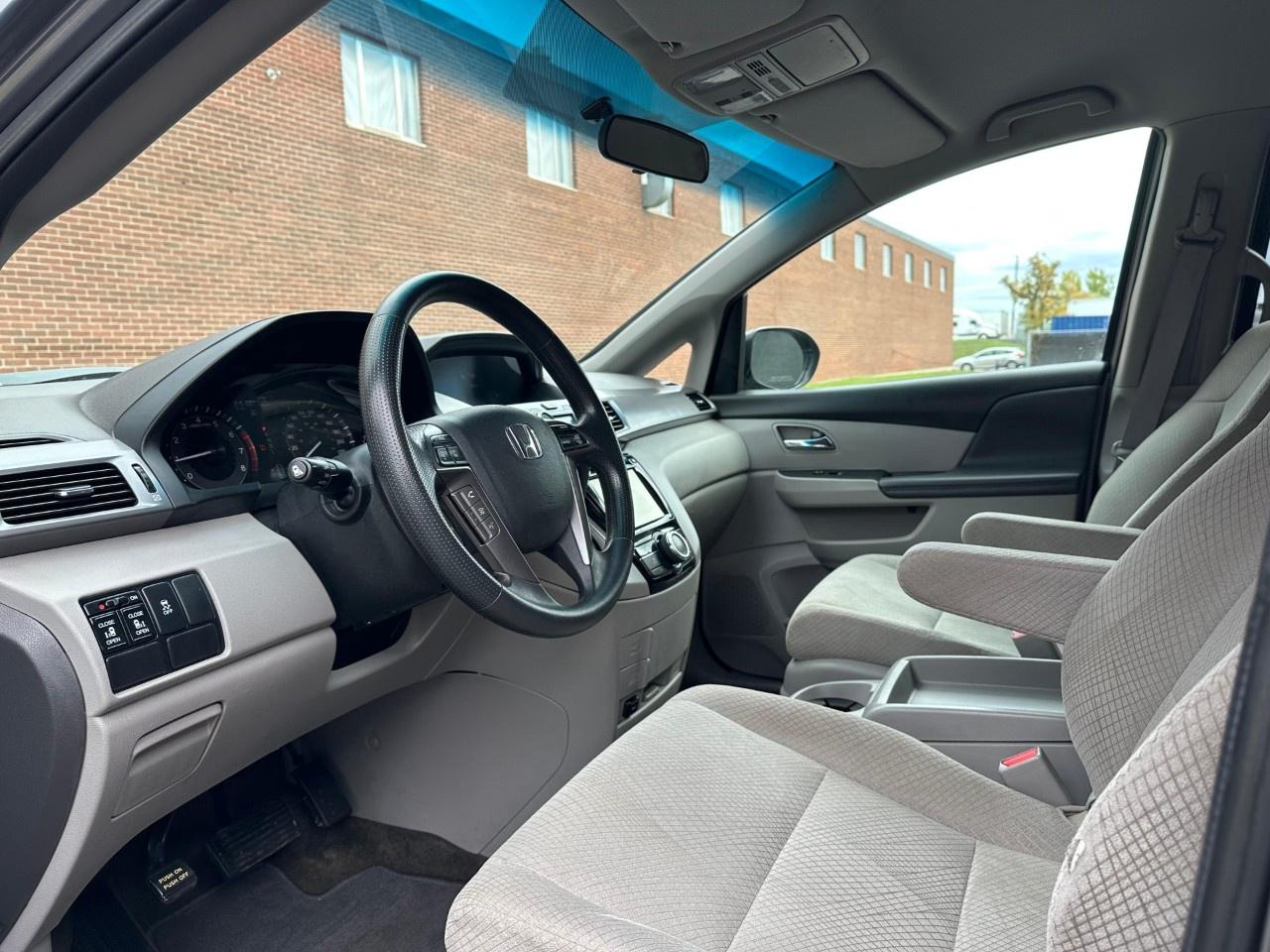 2014 Honda Odyssey EX Photo