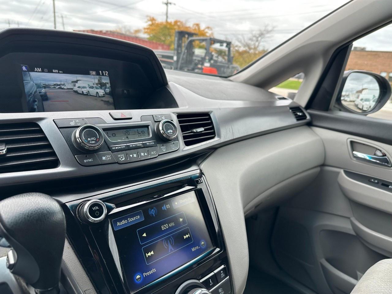 2014 Honda Odyssey EX Photo