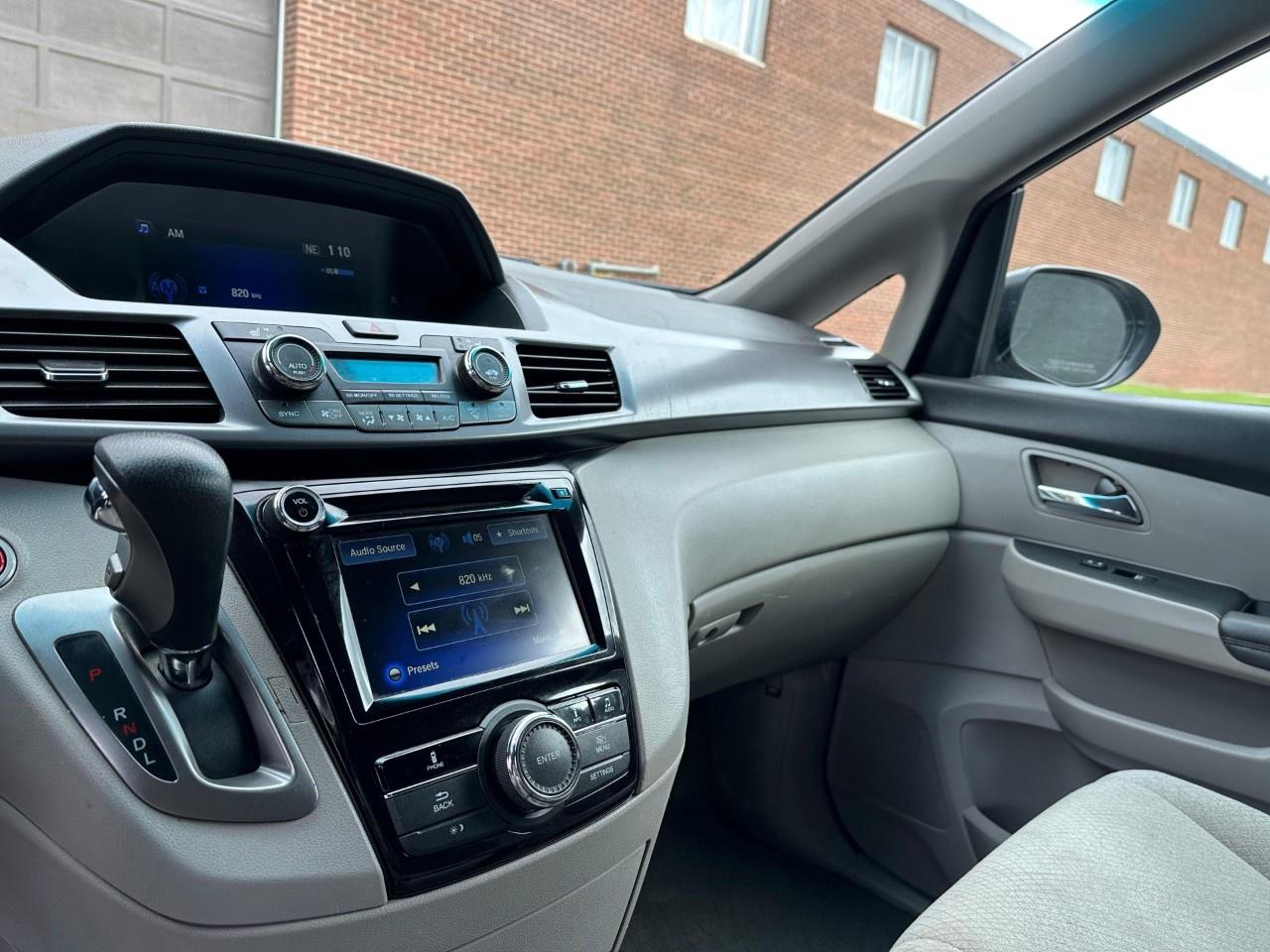2014 Honda Odyssey EX Photo