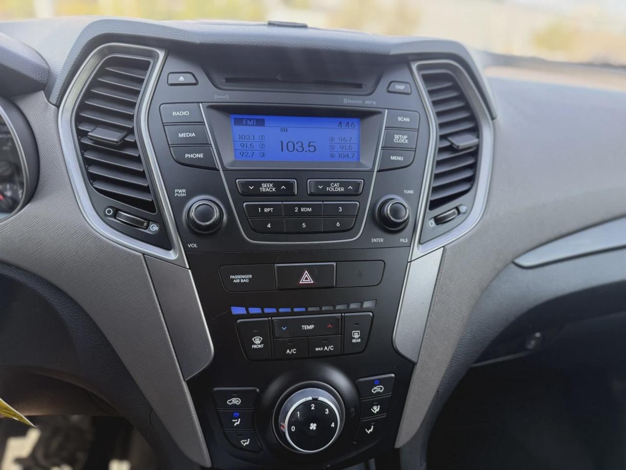 2015 Hyundai Santa Fe Sport Premium Photo