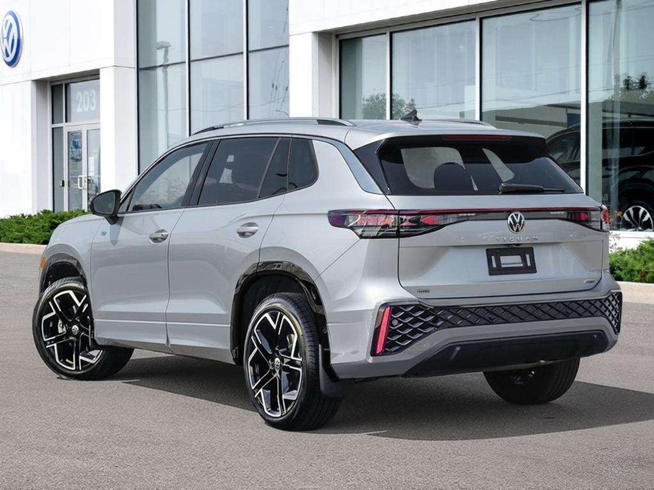 2026 Volkswagen Tiguan Highline  VW Certified Carplay Photo3