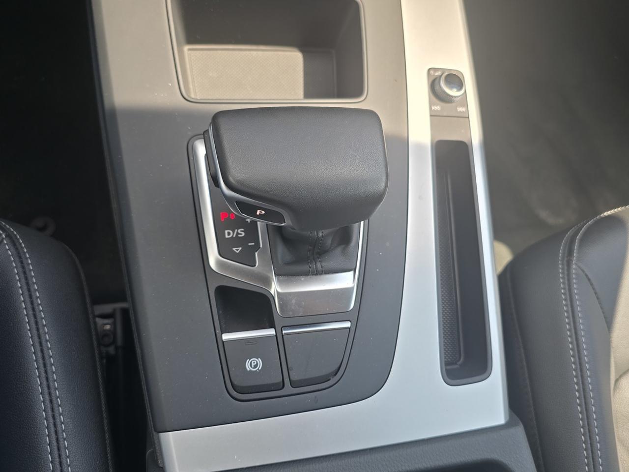 2022 Audi Q5 Komfort Photo