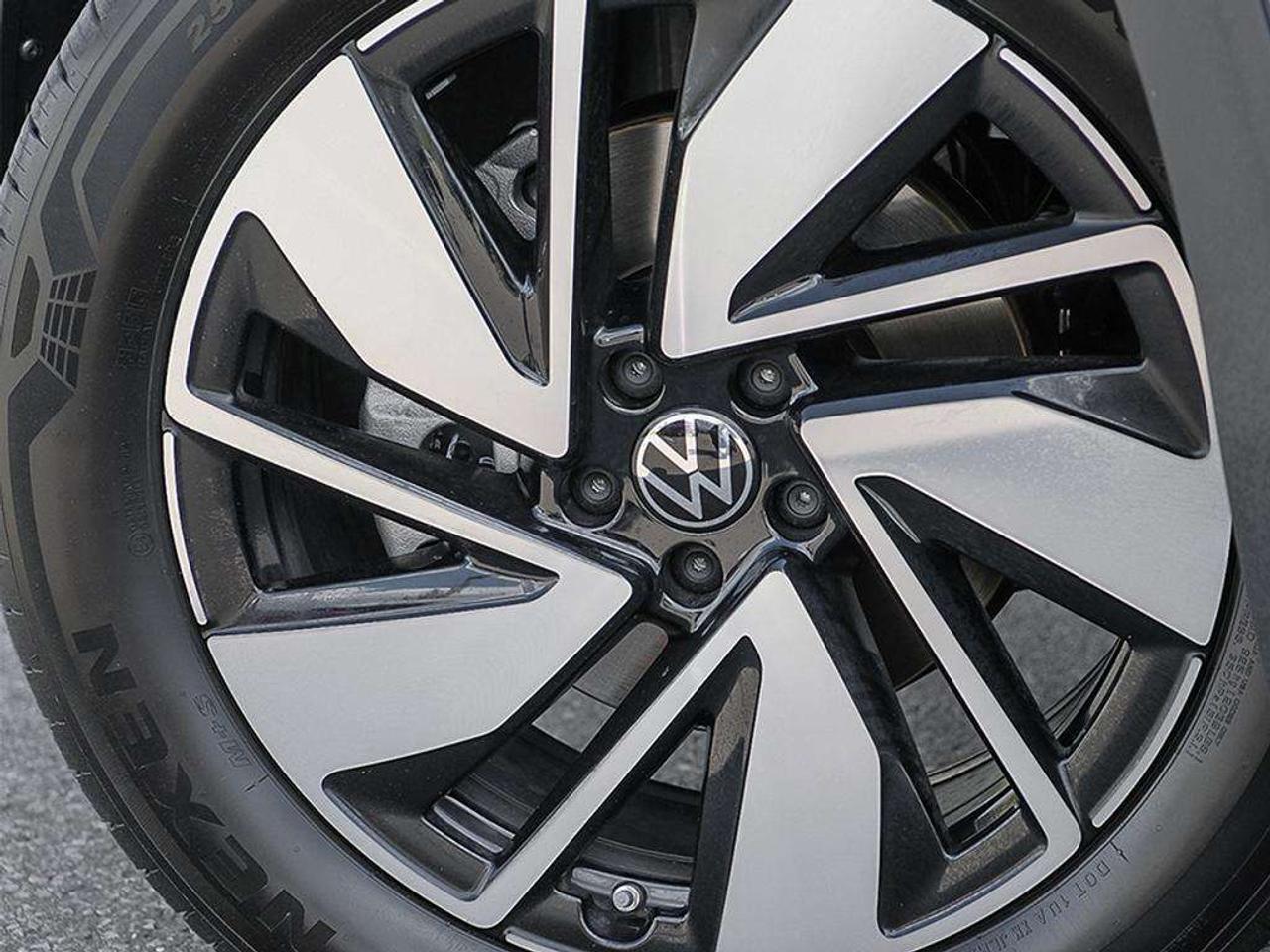 2026 Volkswagen Atlas 2.0 TSI Highline  VW Certified Carplay Photo