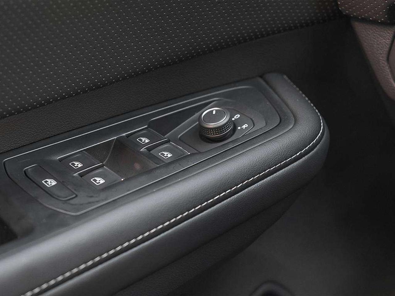 2026 Volkswagen Atlas 2.0 TSI Highline  VW Certified Carplay Photo