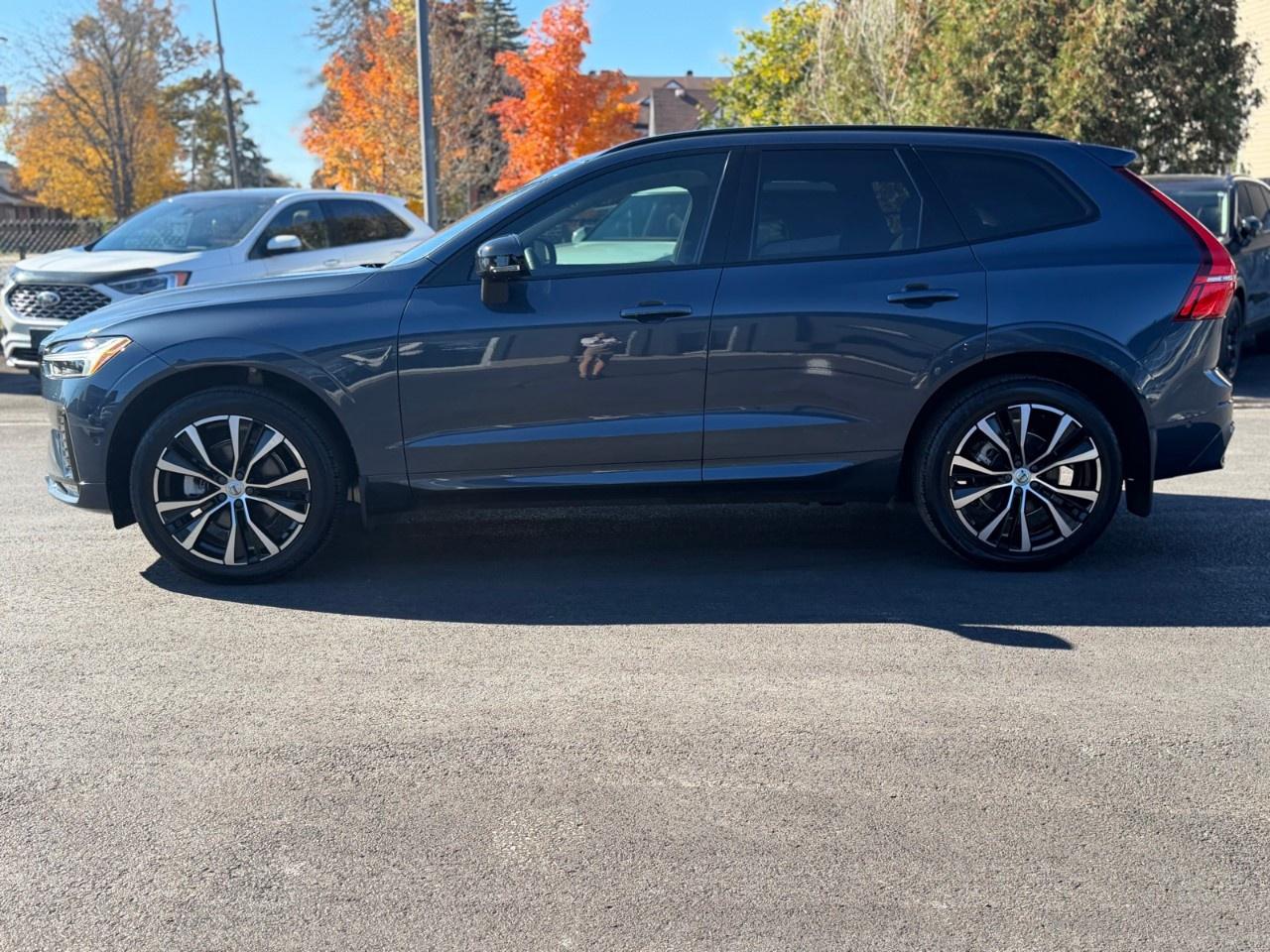 2024 Volvo XC60 B5 AWD Plus Dark Theme Photo
