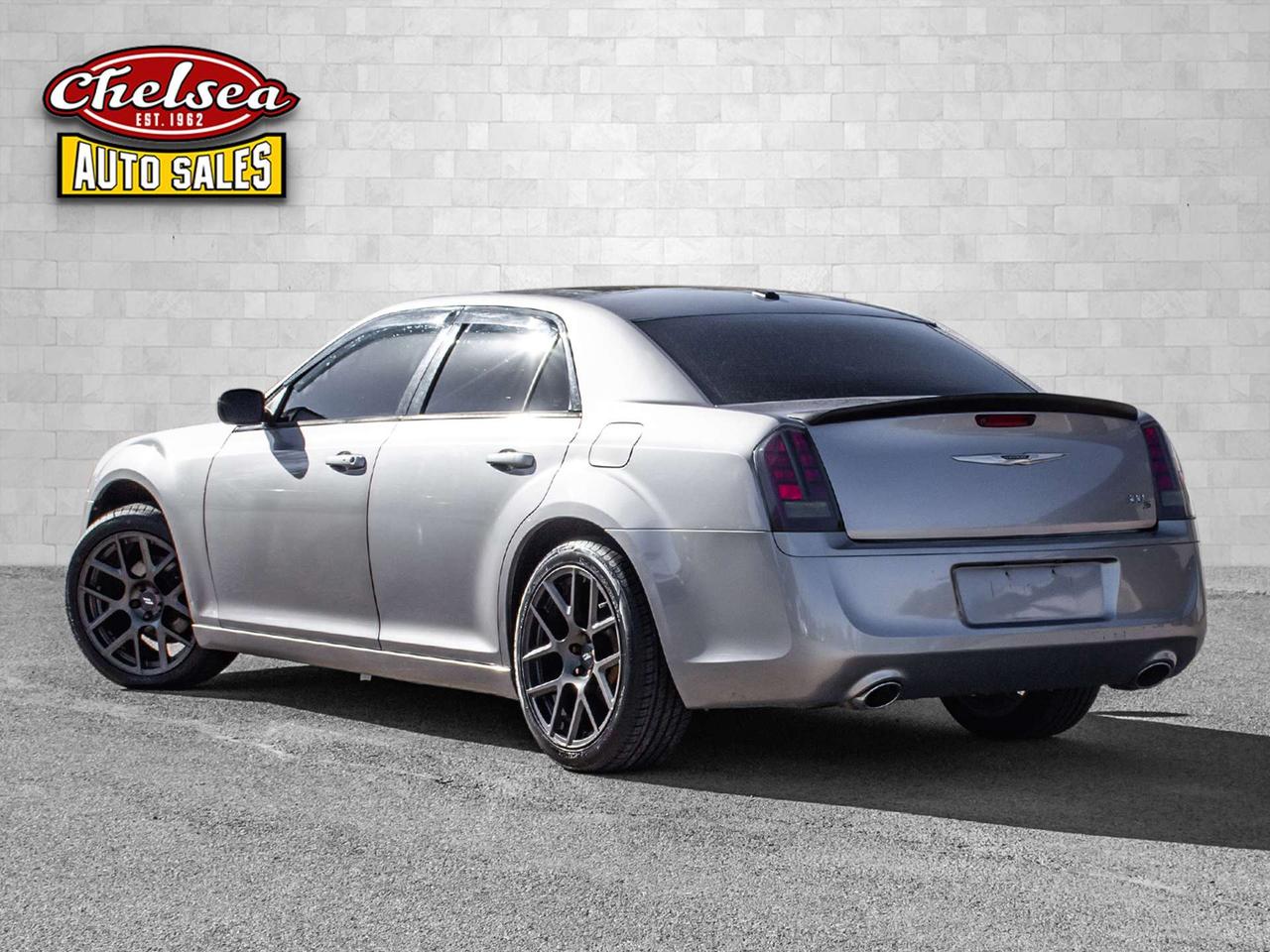 2014 Chrysler 300 S V6 RWD Photo