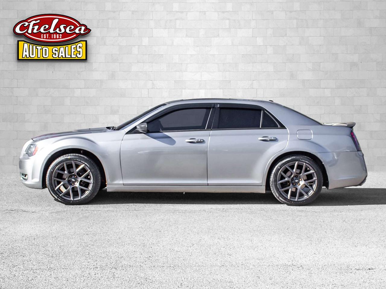 2014 Chrysler 300 S V6 RWD Photo