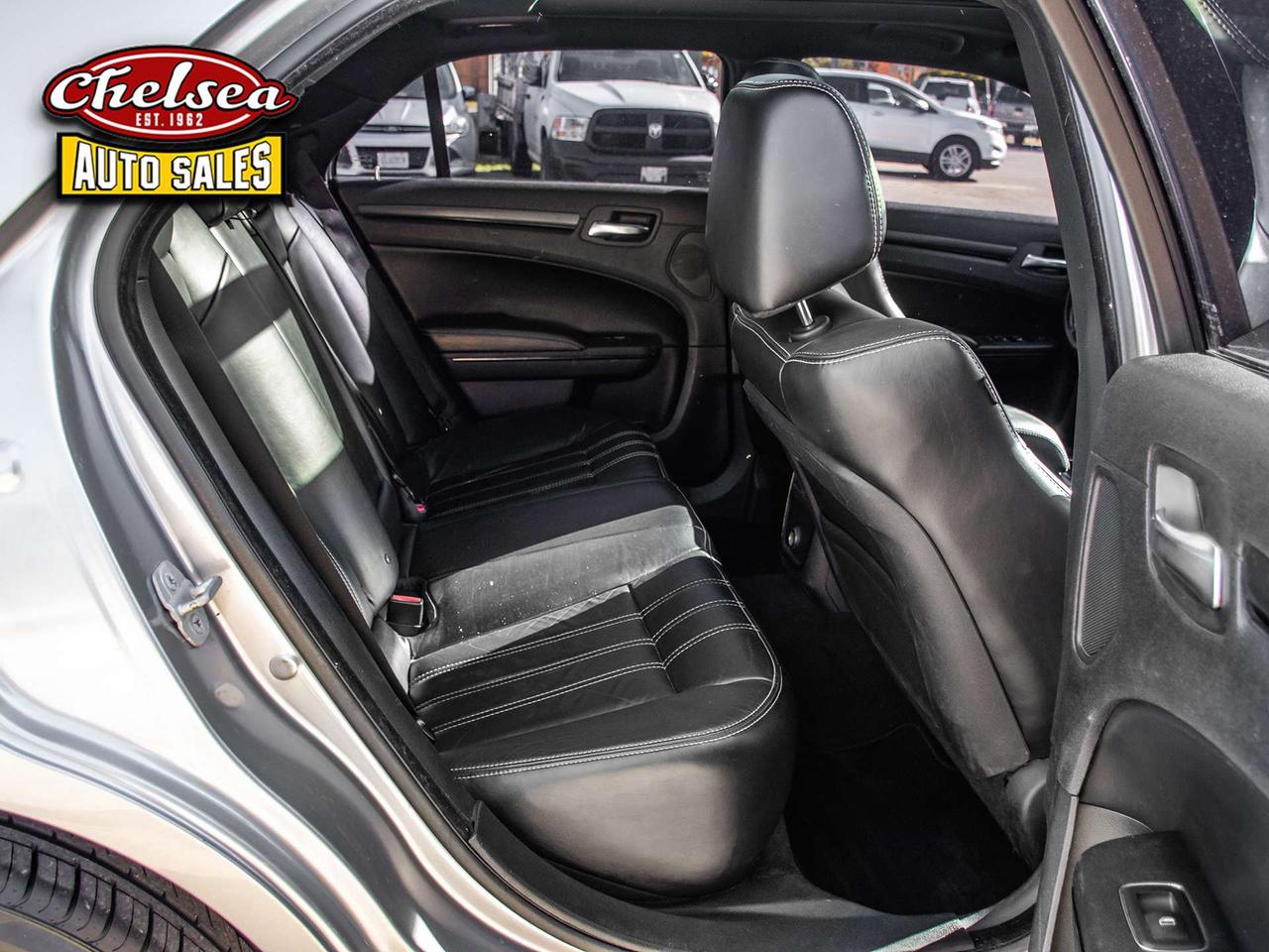 2014 Chrysler 300 S V6 RWD Photo