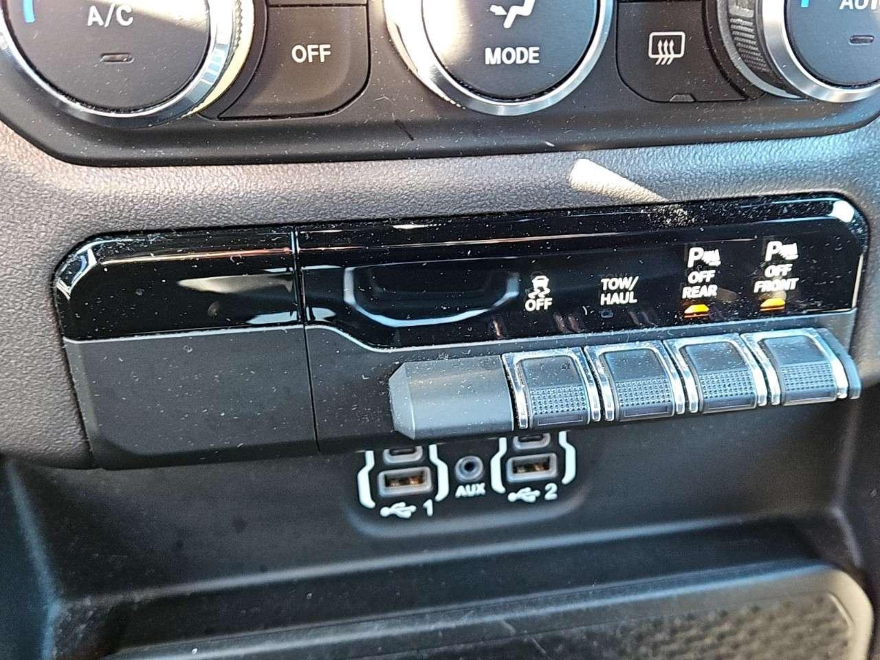 2021 RAM 1500 SPORT   CREW CAB   5.7L V8    4X4 Photo