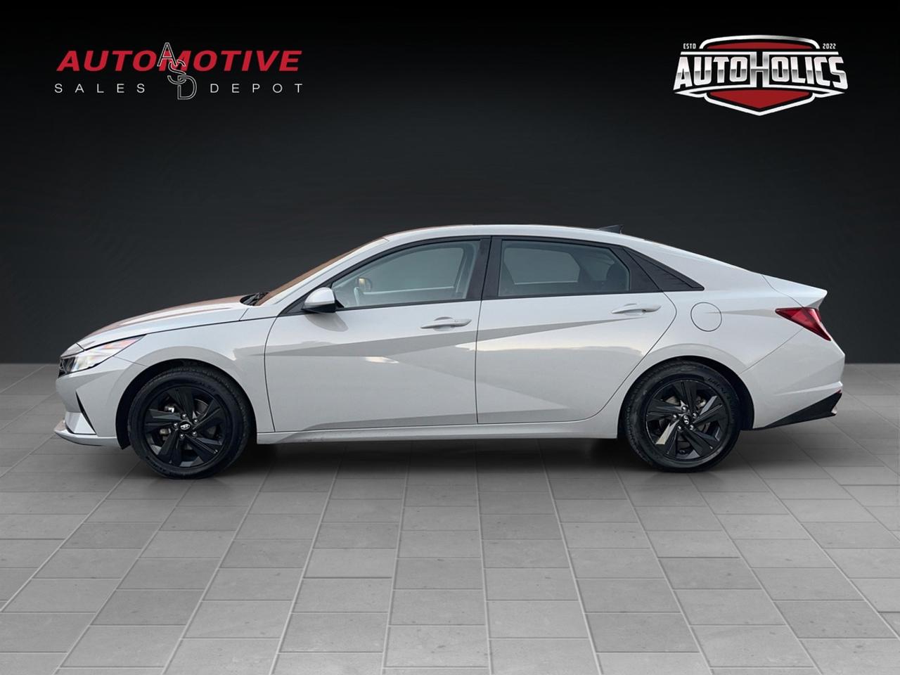2023 Hyundai Elantra SEL Photo5