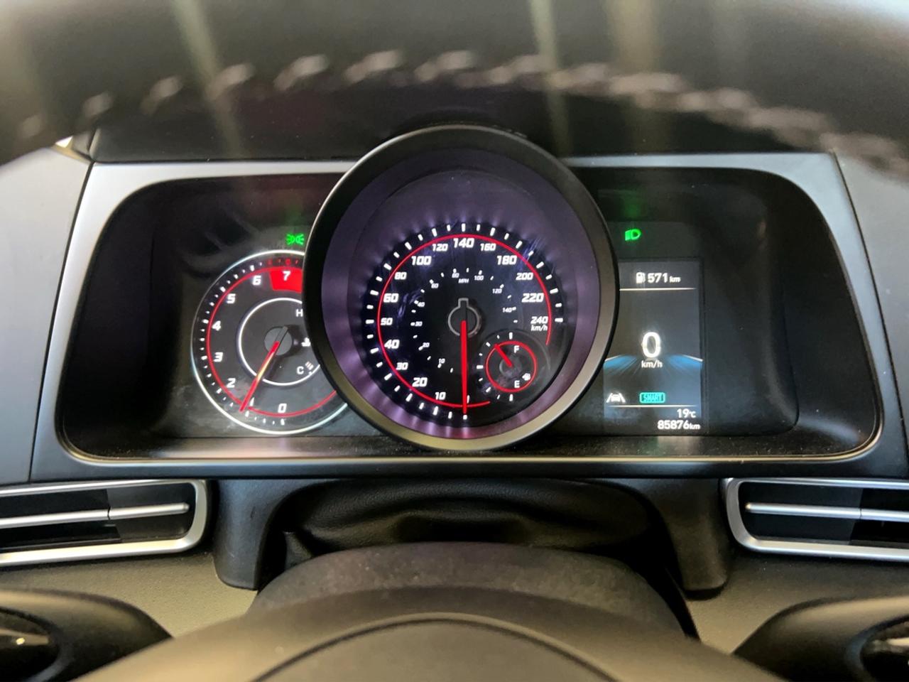2023 Hyundai Elantra SEL Photo
