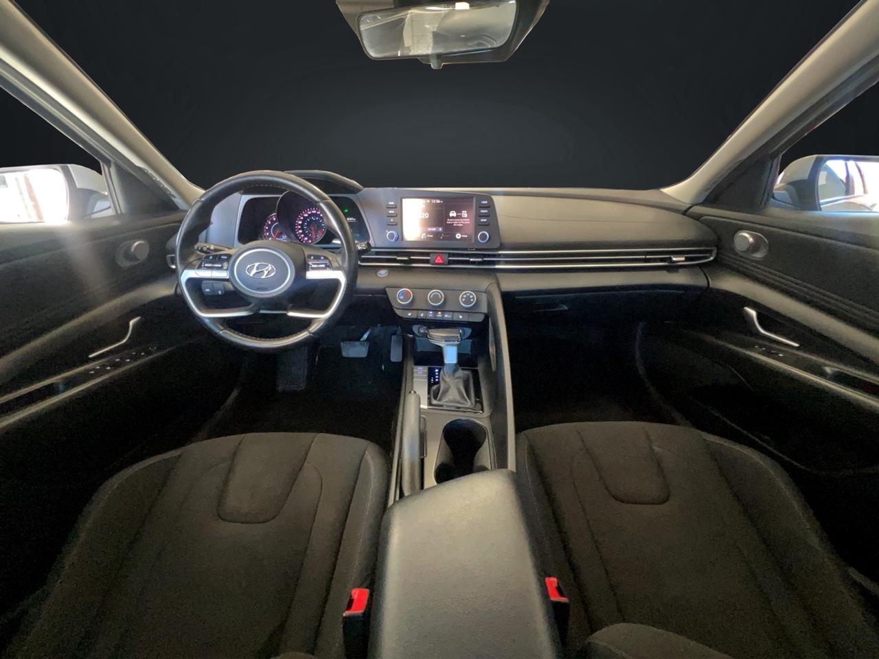 2023 Hyundai Elantra SEL Photo