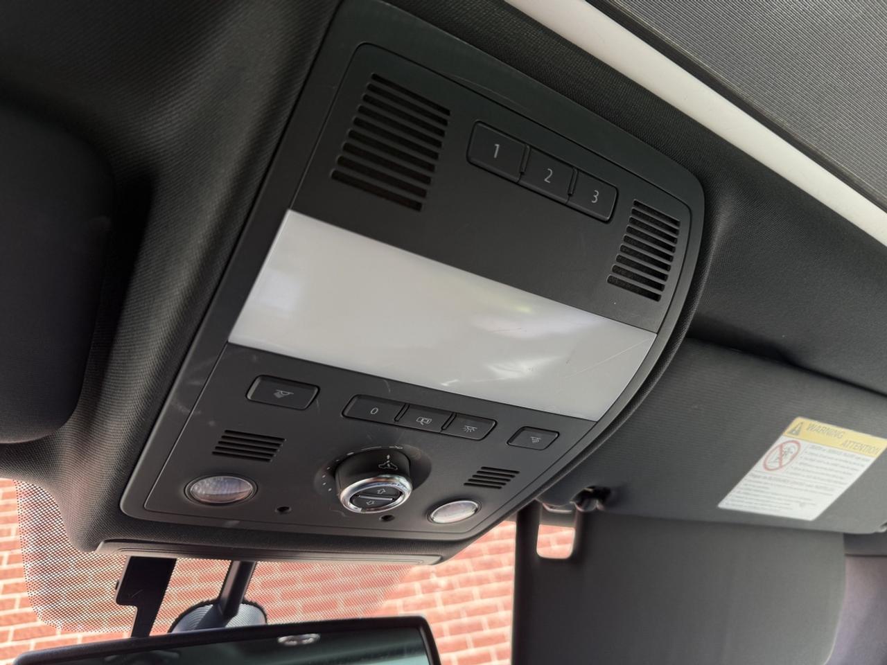 2014 Volkswagen Touareg Execline| R-Line Pkg| Panaroof| DynaAudio| Vw Serv Photo