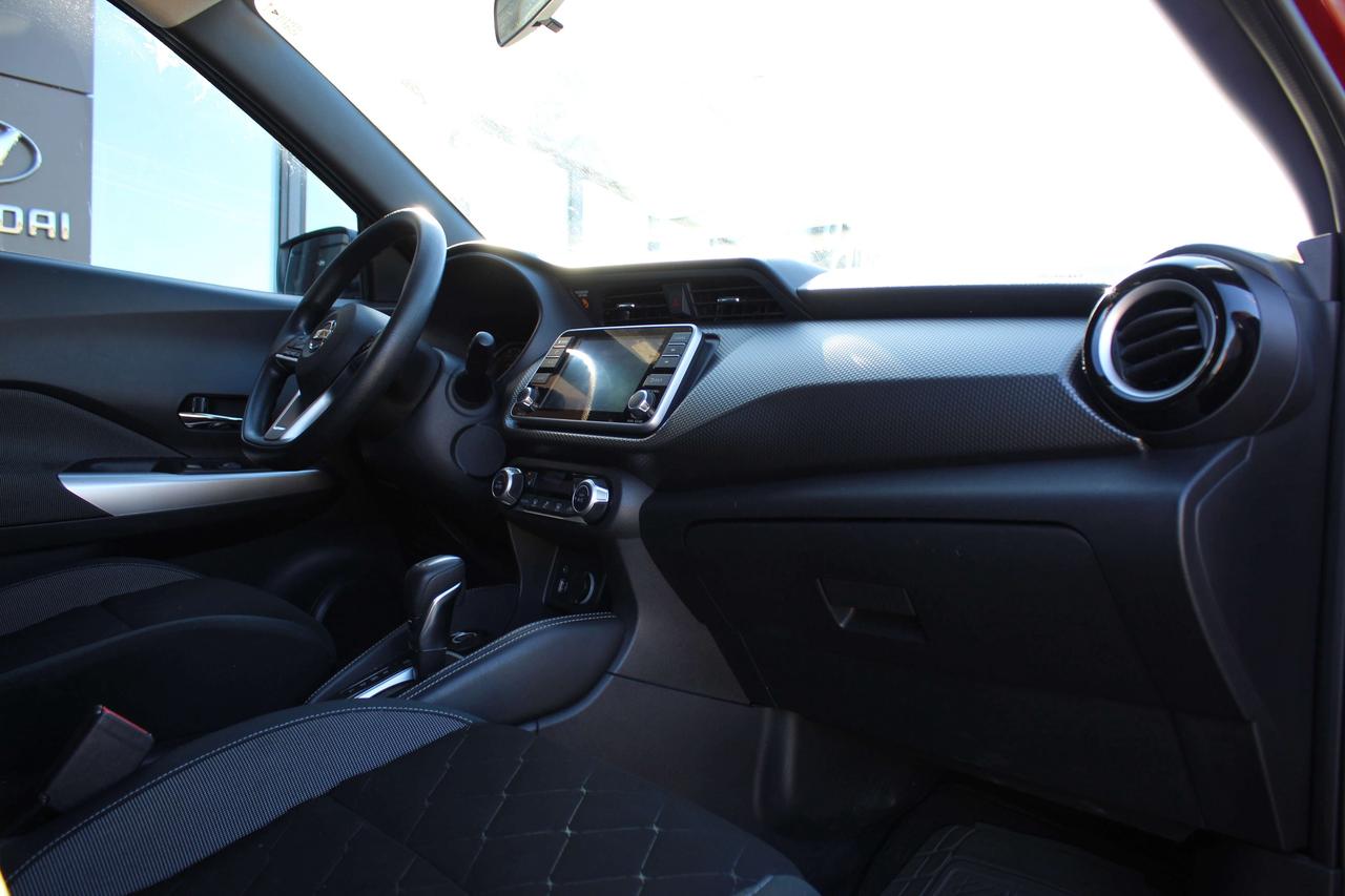 2019 Nissan Kicks S Photo