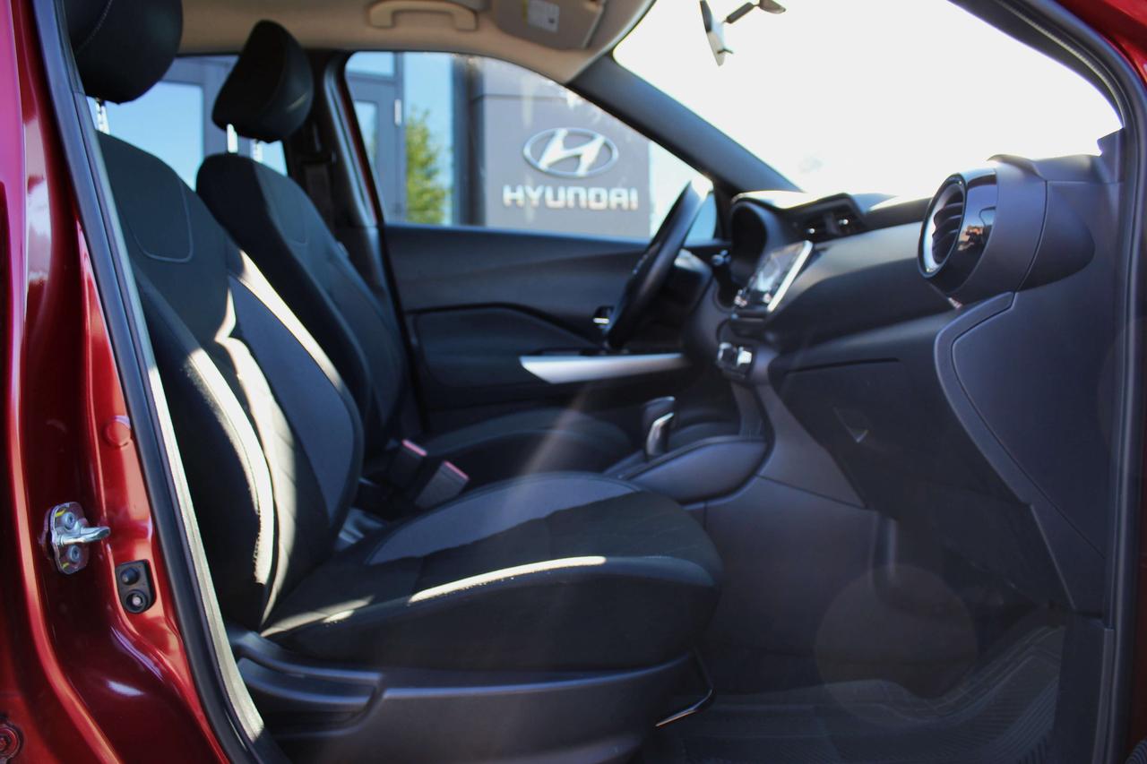 2019 Nissan Kicks S Photo
