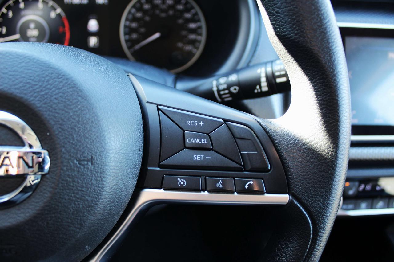 2019 Nissan Kicks S Photo