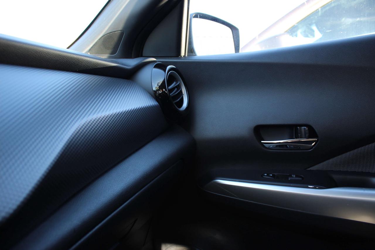 2019 Nissan Kicks S Photo
