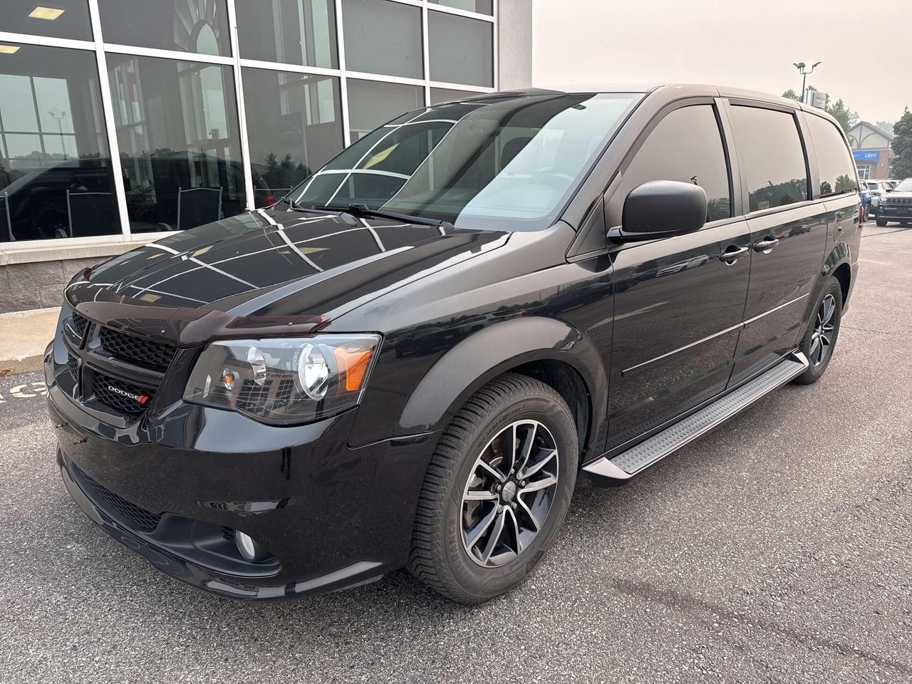 2016 Dodge Grand Caravan SXT Photo0