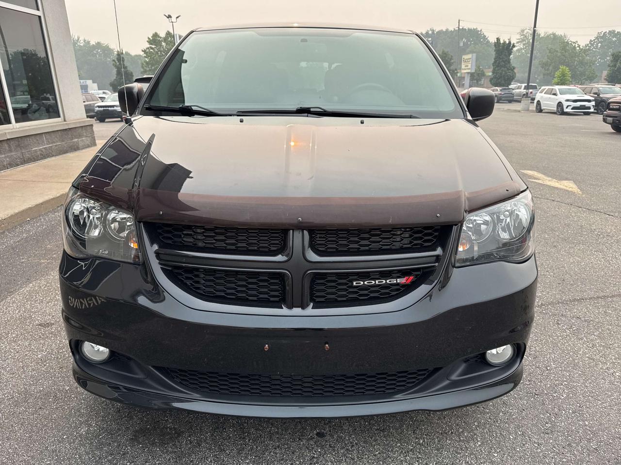 2016 Dodge Grand Caravan SXT Photo