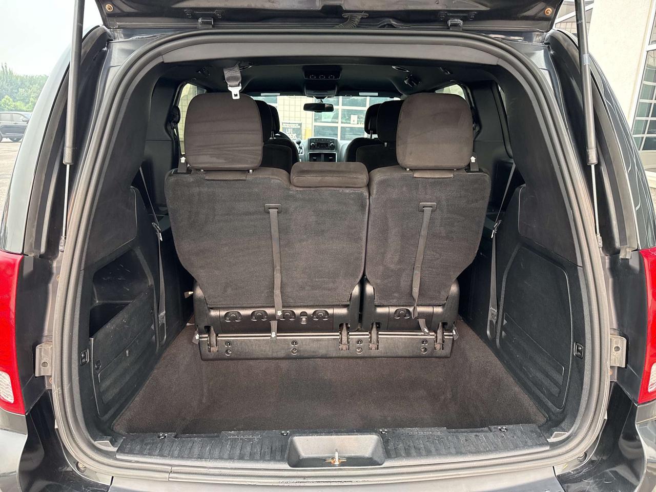 2016 Dodge Grand Caravan SXT Photo