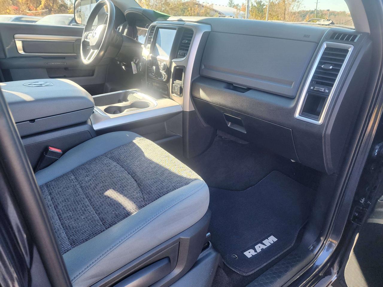 2018 RAM 1500 SLT Photo