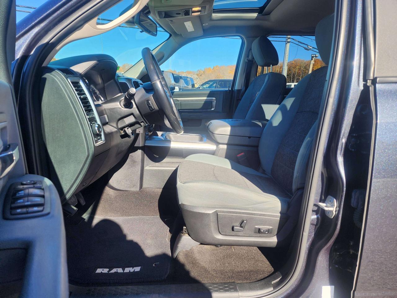 2018 RAM 1500 SLT Photo