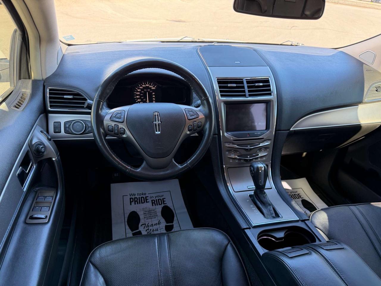 2011 Lincoln MKX AWD ~ LEATHER ~ NAV ~ DUAL SUNROOF Photo
