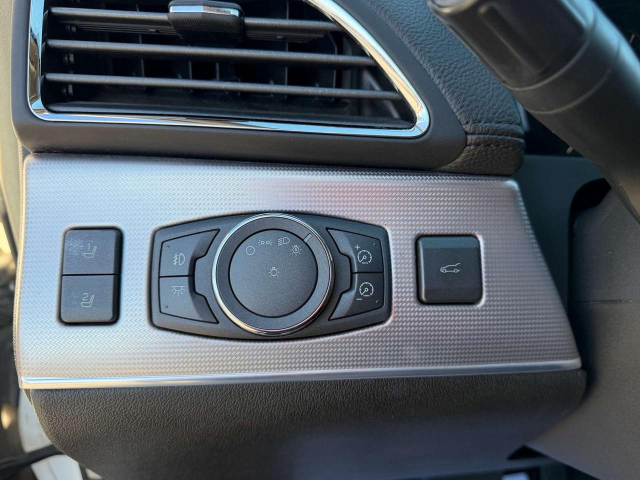 2011 Lincoln MKX AWD ~ LEATHER ~ NAV ~ DUAL SUNROOF Photo