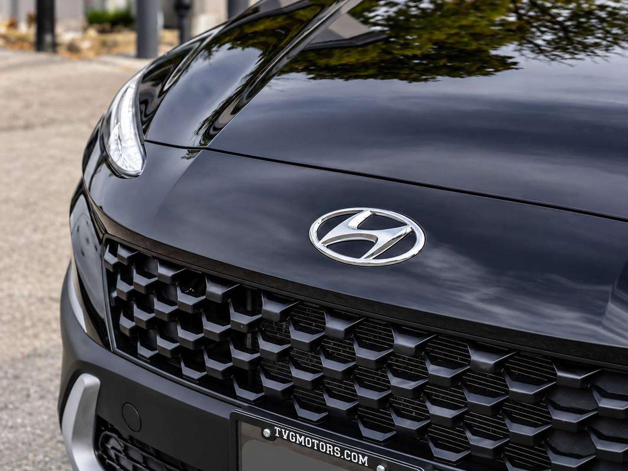 2022 Hyundai KONA Preferred AWD 2.0L   HTD SEATS & WHEEL   1 OWNER Photo