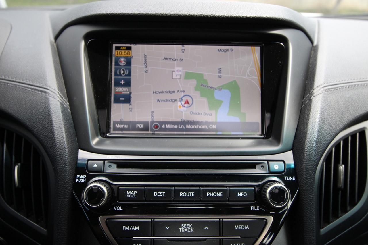 2015 Hyundai Genesis 3.8 - NO ACCIDENTS, CLEAN CARFAX Photo
