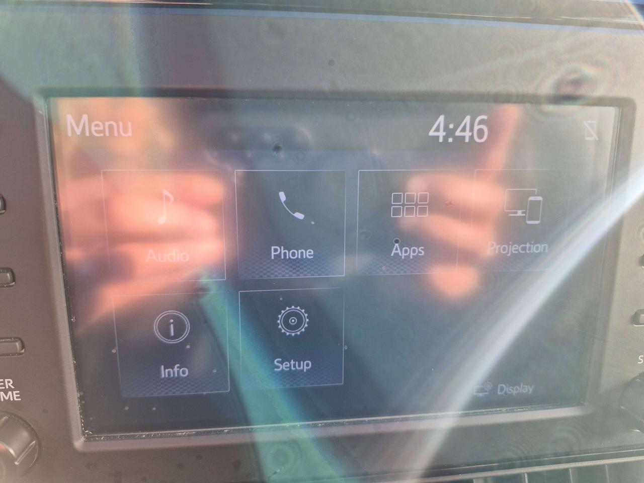 2019 Toyota RAV4 LE Photo