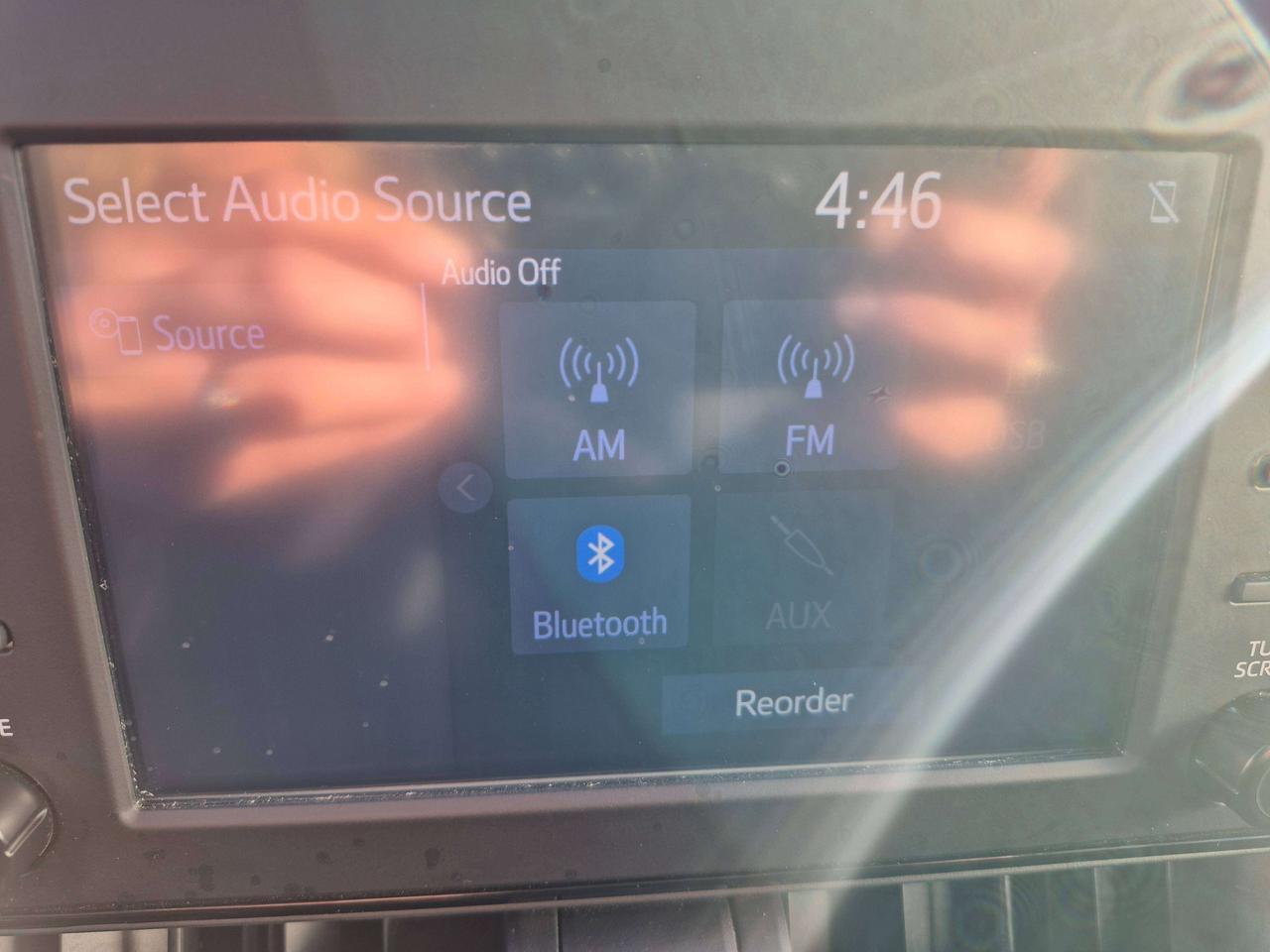 2019 Toyota RAV4 LE Photo