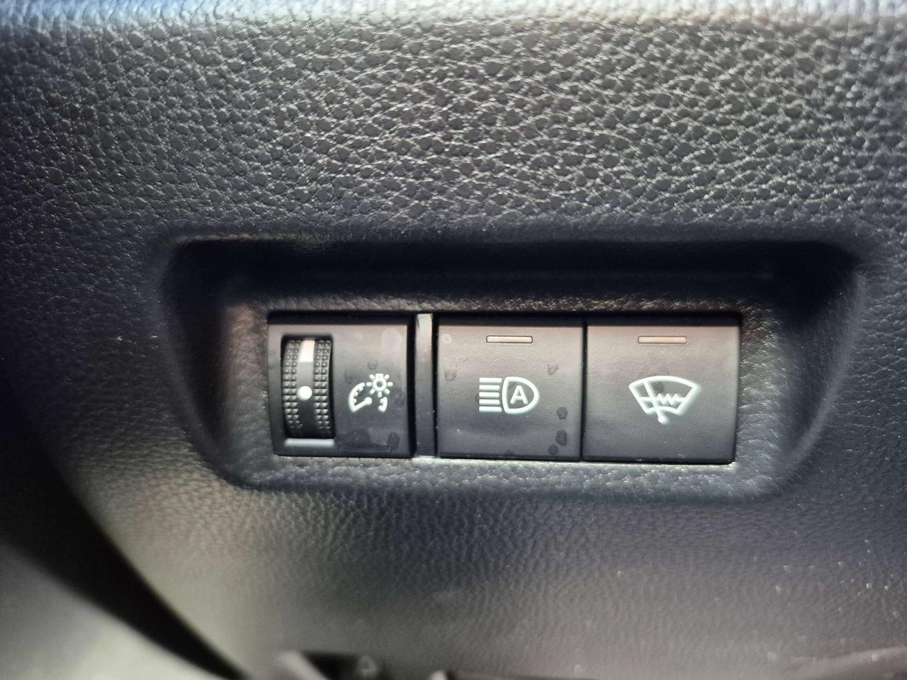 2019 Toyota RAV4 LE Photo