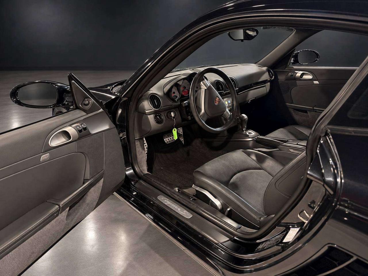 2006 Porsche Cayman S Photo
