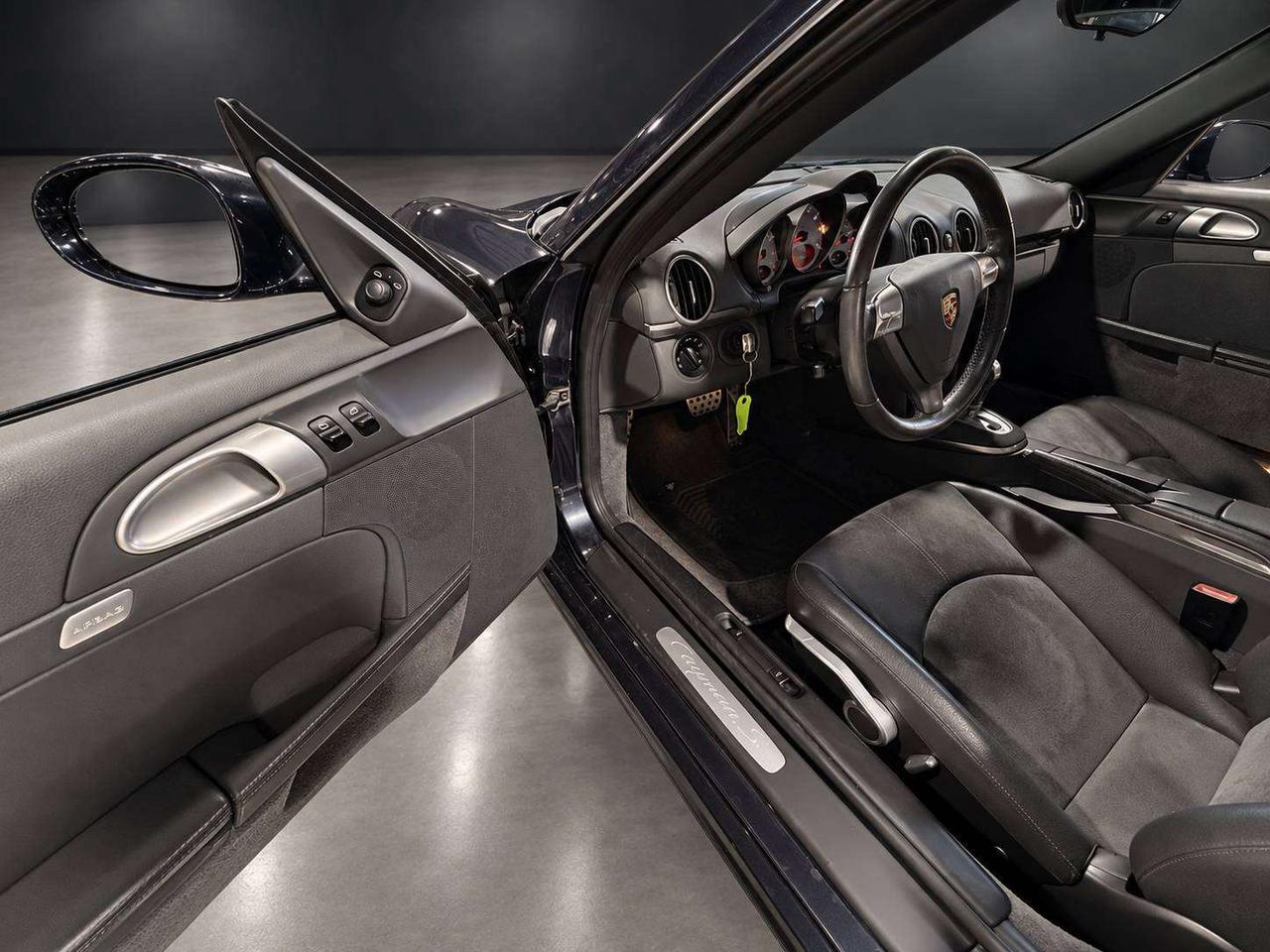 2006 Porsche Cayman S Photo