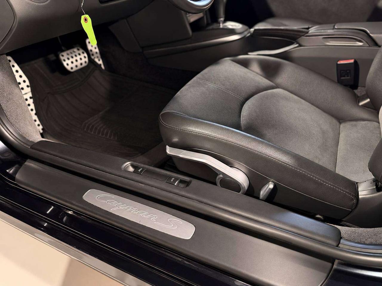 2006 Porsche Cayman S Photo