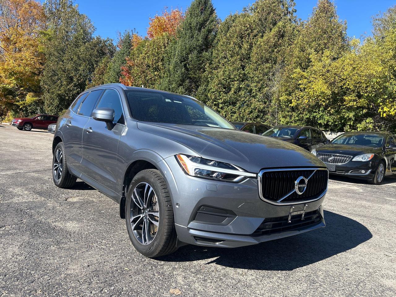 2018 Volvo XC60 Momentum Photo