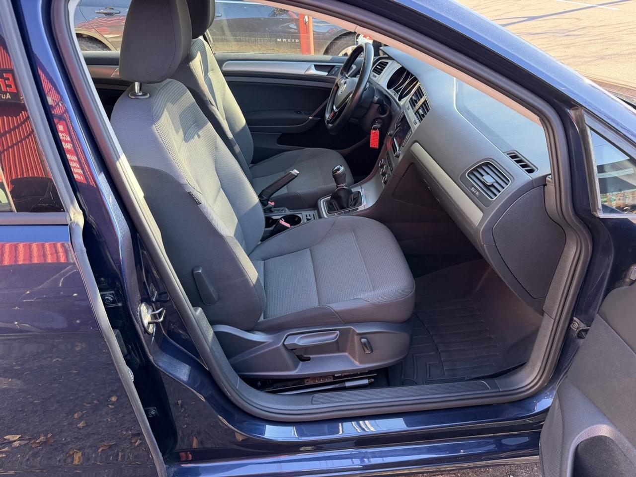 2015 Volkswagen Golf 1.8 TSI Photo