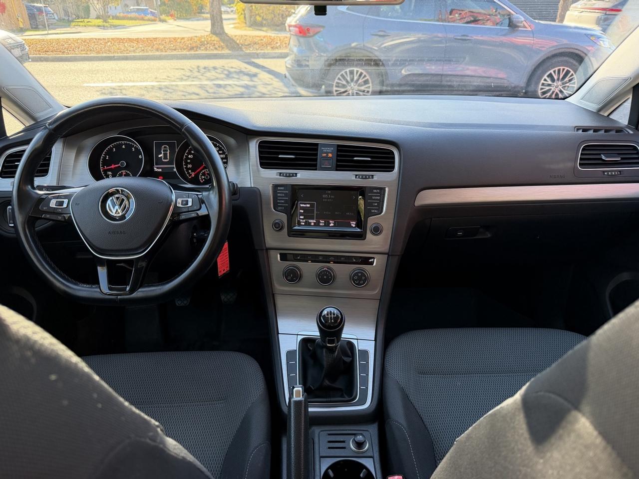 2015 Volkswagen Golf 1.8 TSI Photo