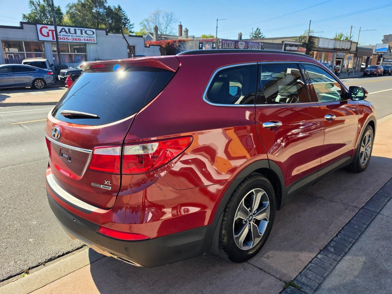 2016 Hyundai Santa Fe XL AWD 4dr 3.3L Auto Luxury Adventure Ed Photo