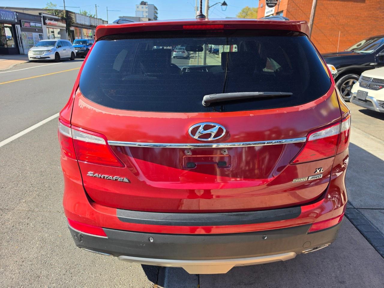 2016 Hyundai Santa Fe XL AWD 4dr 3.3L Auto Luxury Adventure Ed Photo