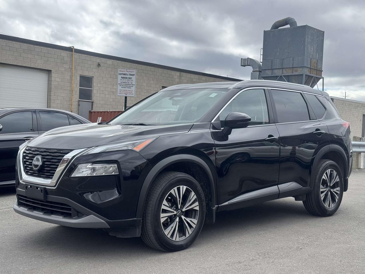 2023 Nissan Rogue AWD, MOONROOF, BACK UP CAMERA, HEATED SEATS Photo1