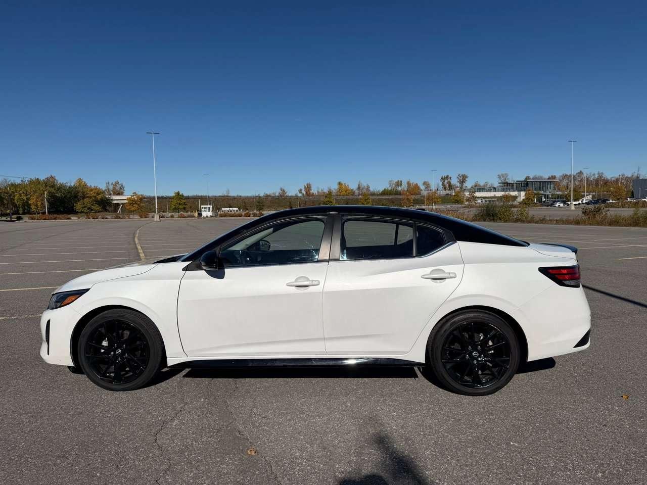 2025 Nissan Sentra SR Photo5