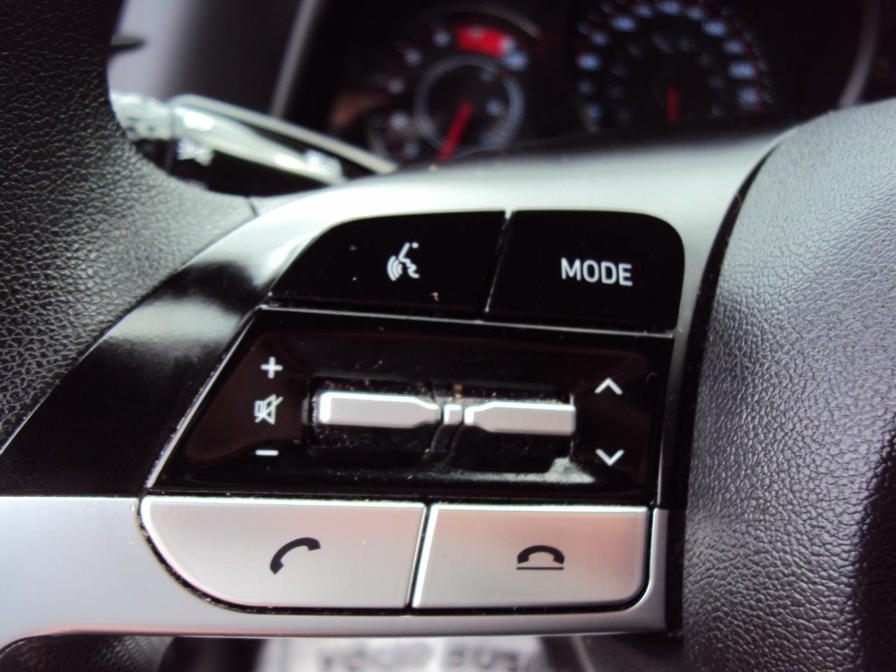 2022 Hyundai Elantra Essential Photo