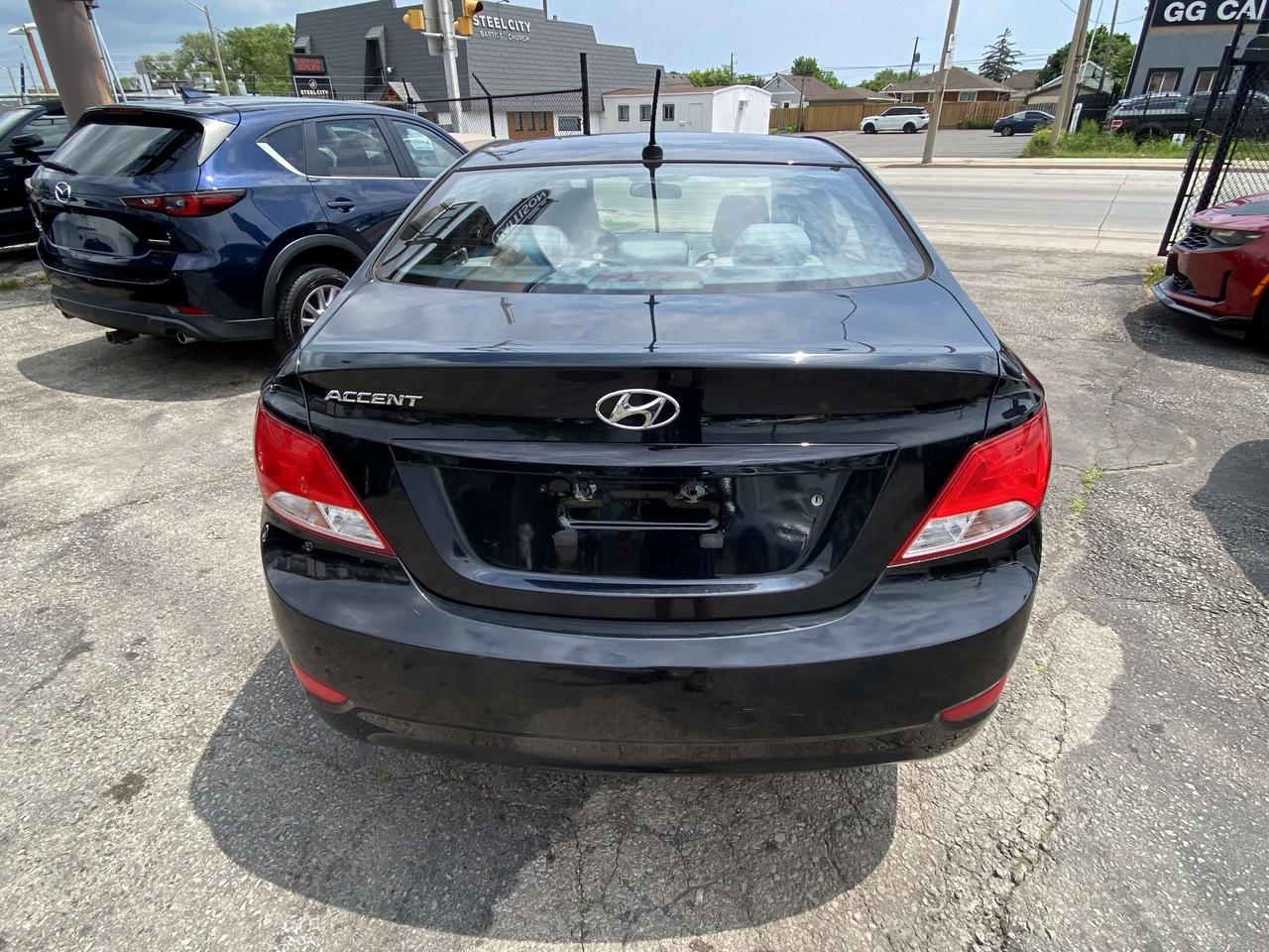 2017 Hyundai Accent 4DR SDN AUTO SE Photo