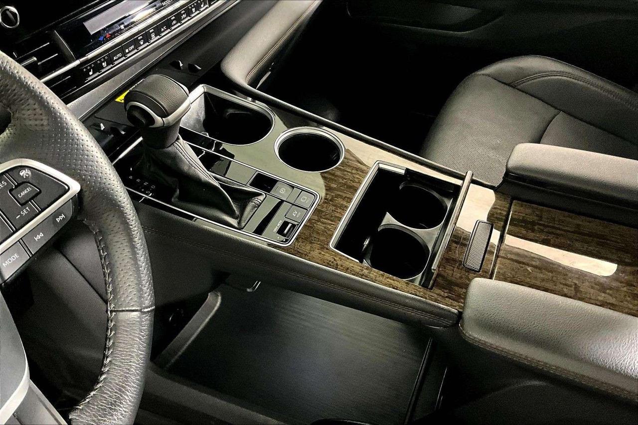 2025 Toyota Sienna LIMITED 7-Passenger AWD Photo